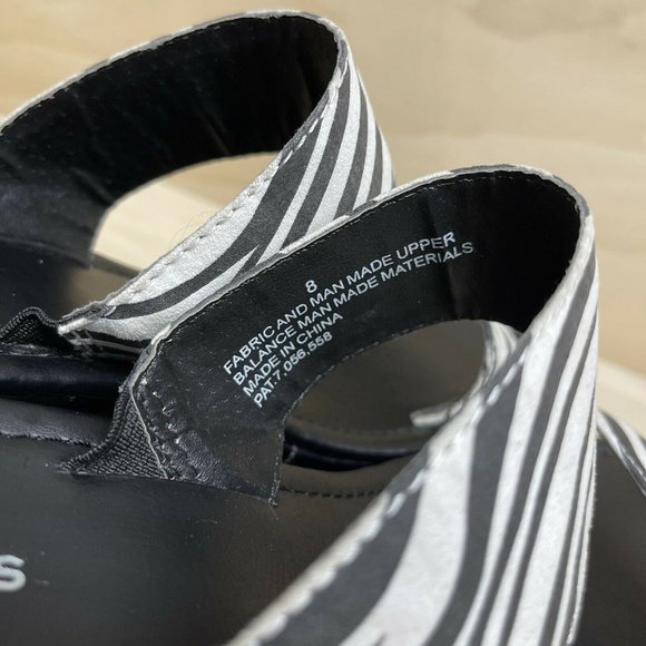 Express Womens Double Strap Slip On Platform Wedge Sandals Black White Sz 8 - Picture 5 of 7